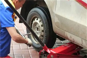 龙陵附近拖车24小时服务热线电话